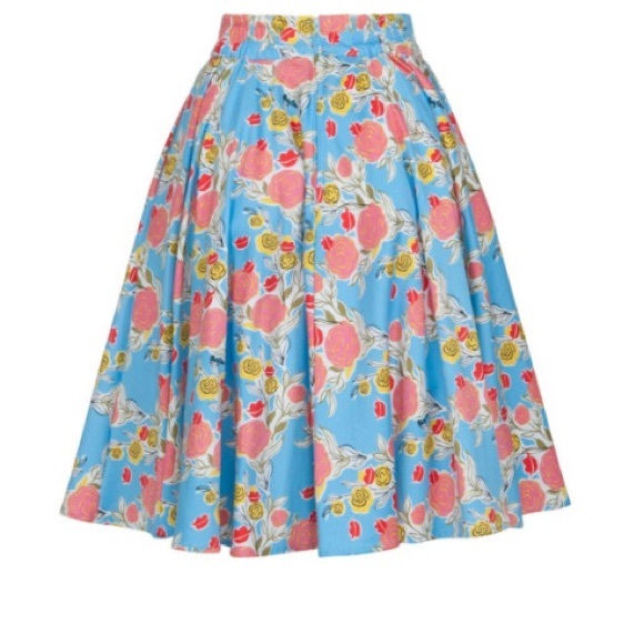 Mary Blair lips and roses circle skirt - Picture 7 of 7